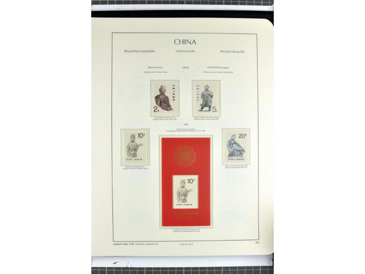 1982/2004, postfrische, in den Hauptnummern anscheinend kpl. Sammlung, dazu ältere Doubletten mit u.a. Bl.20 und 22, Markenhe