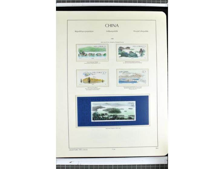 1982/2004, postfrische, in den Hauptnummern anscheinend kpl. Sammlung, dazu ältere Doubletten mit u.a. Bl.20 und 22, Markenhe