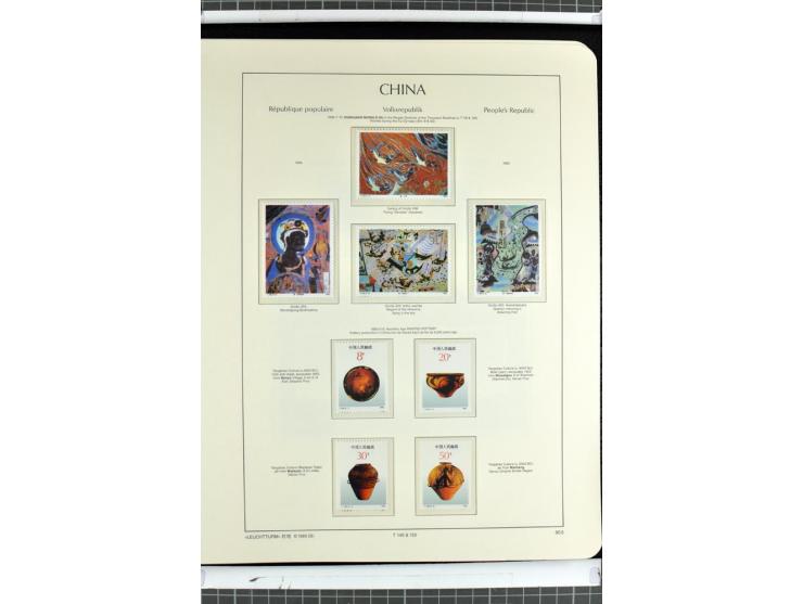 1982/2004, postfrische, in den Hauptnummern anscheinend kpl. Sammlung, dazu ältere Doubletten mit u.a. Bl.20 und 22, Markenhe