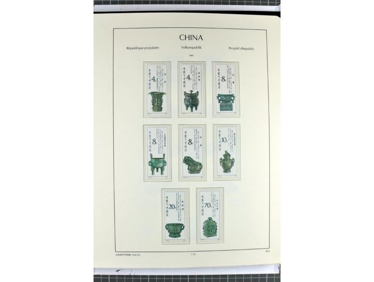 1982/2004, postfrische, in den Hauptnummern anscheinend kpl. Sammlung, dazu ältere Doubletten mit u.a. Bl.20 und 22, Markenhe