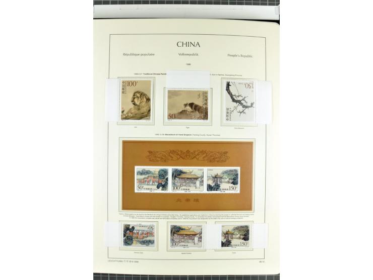 1982/2004, postfrische, in den Hauptnummern anscheinend kpl. Sammlung, dazu ältere Doubletten mit u.a. Bl.20 und 22, Markenhe