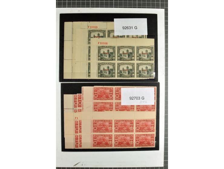 1914/60 (ca.), Bestand von über 9000 Frei-, Steuer- und Telegraphenmarken mit Aufdruck "SPECIMEN" und amtlicher Lochung, teil