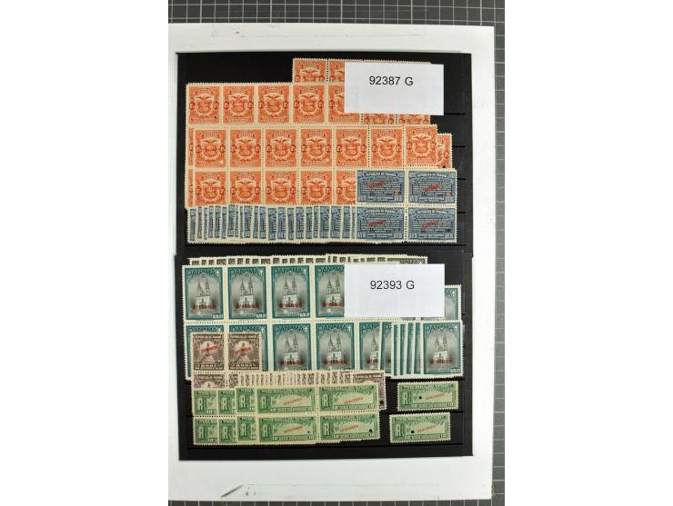 1914/60 (ca.), Bestand von über 9000 Frei-, Steuer- und Telegraphenmarken mit Aufdruck "SPECIMEN" und amtlicher Lochung, teil