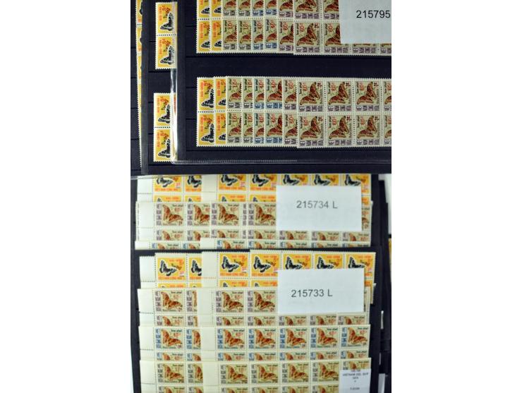 1968/74, postfrische Lagerpartie  Mi. A398 (ca.16.200) und Militärpost 21-24 (ca. 6000); Mi. ca. 385.000,-
