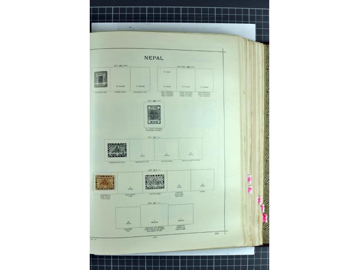 1854/1935 (ca.), ungebrauchte und gestempelte Sammlung (ohne Japan) mit besseren Ausgaben im alten Schaubek-Album, dazu Austr
