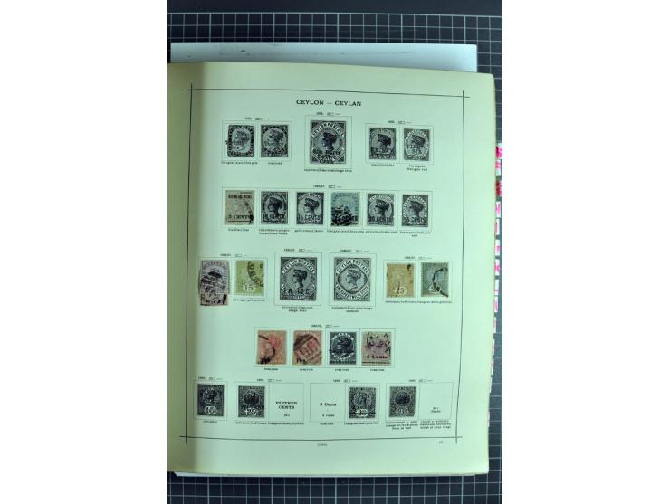 1854/1935 (ca.), ungebrauchte und gestempelte Sammlung (ohne Japan) mit besseren Ausgaben im alten Schaubek-Album, dazu Austr