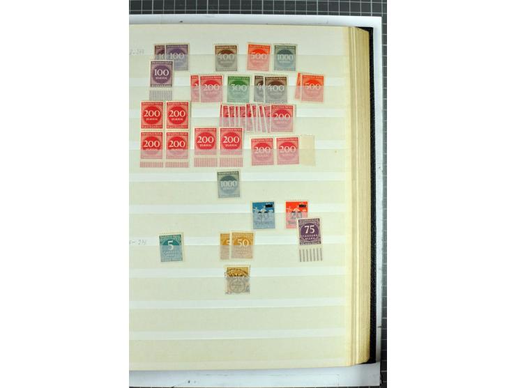 1872/1945, vorwiegend gestempelte Sammlung, beginnend mit schönem Brustschildteil, dabei Mi.-Nr. 11, 27, 28 und 29-30, danach