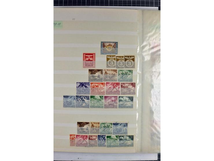1872/1945, vorwiegend gestempelte Sammlung, beginnend mit schönem Brustschildteil, dabei Mi.-Nr. 11, 27, 28 und 29-30, danach