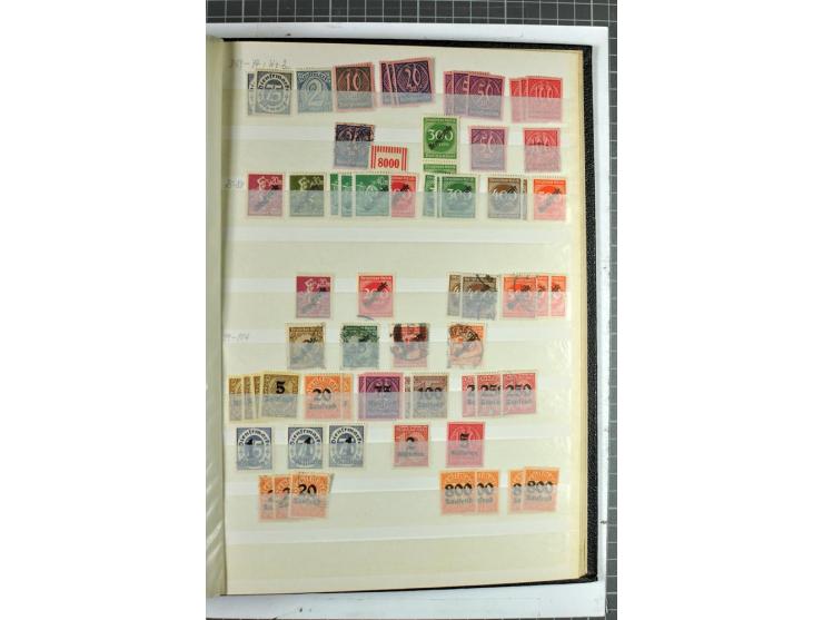 1872/1945, vorwiegend gestempelte Sammlung, beginnend mit schönem Brustschildteil, dabei Mi.-Nr. 11, 27, 28 und 29-30, danach