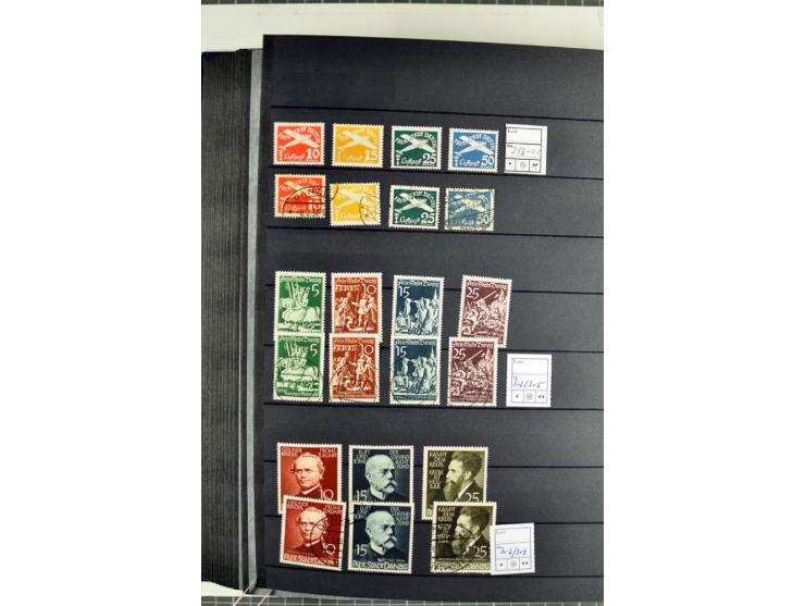 1920/1939, meist postfrische und gestempelte Sammlung inkl. Dienst- und Portomarken sowie Port Gdansk im Steckbuch, dabei vie