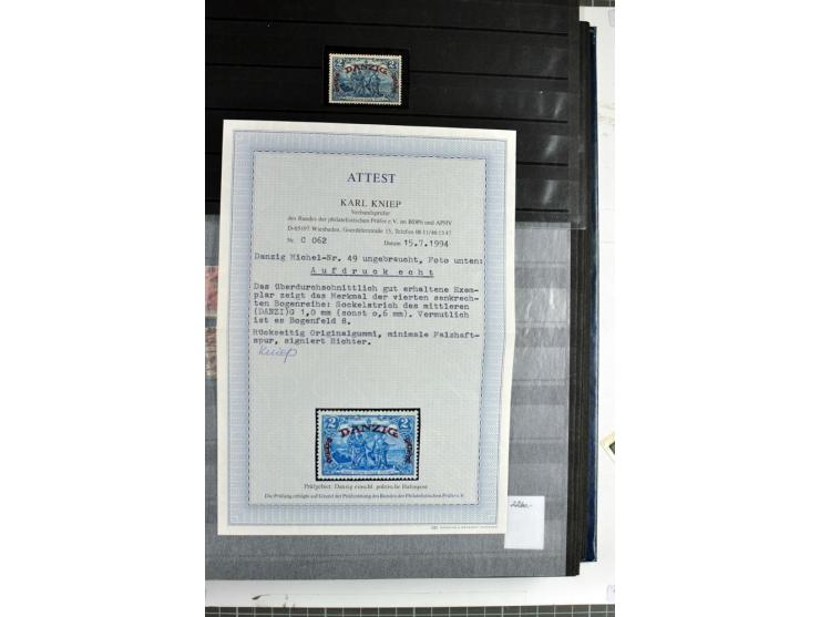 1920/1939, meist postfrische und gestempelte Sammlung inkl. Dienst- und Portomarken sowie Port Gdansk im Steckbuch, dabei vie