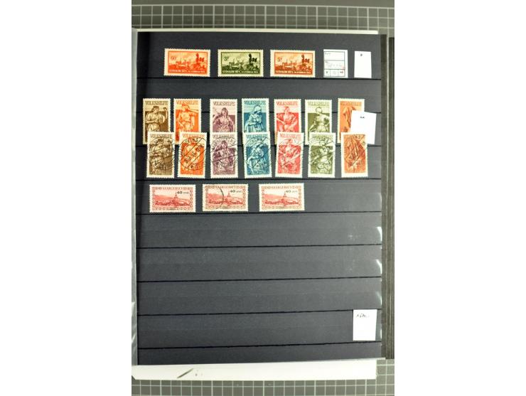 1920/1958, meist postfrische und gestempelte Sammlung inkl. Dienstmarken mit vielen kpl. und besseren Ausgaben, Farben, Aufdr