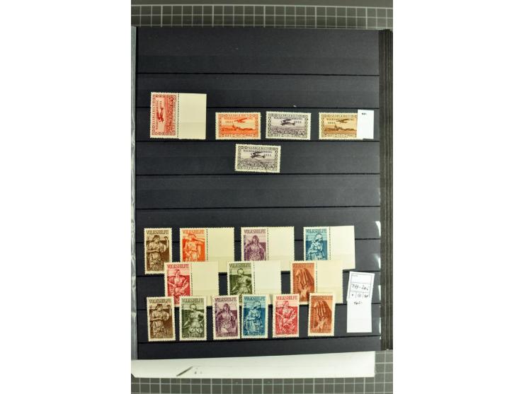 1920/1958, meist postfrische und gestempelte Sammlung inkl. Dienstmarken mit vielen kpl. und besseren Ausgaben, Farben, Aufdr