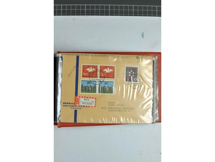 1945/70, vorwiegend postfrische Sammlung mit guten Sammlungen ab SBZ mit u.a. Mi.-Nr. 41 und Block 1x, 2t, 4, 5X/Y postfrisch
