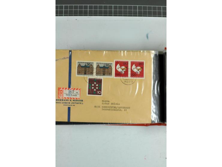 1945/70, vorwiegend postfrische Sammlung mit guten Sammlungen ab SBZ mit u.a. Mi.-Nr. 41 und Block 1x, 2t, 4, 5X/Y postfrisch