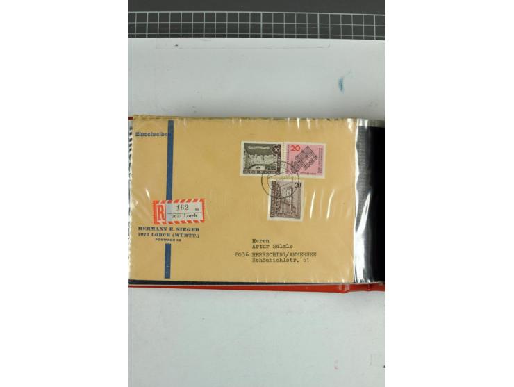 1945/70, vorwiegend postfrische Sammlung mit guten Sammlungen ab SBZ mit u.a. Mi.-Nr. 41 und Block 1x, 2t, 4, 5X/Y postfrisch