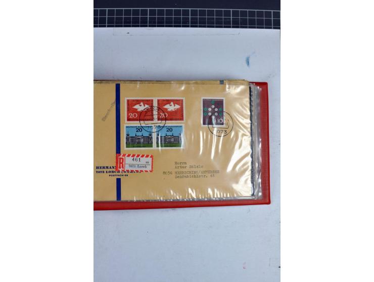 1945/70, vorwiegend postfrische Sammlung mit guten Sammlungen ab SBZ mit u.a. Mi.-Nr. 41 und Block 1x, 2t, 4, 5X/Y postfrisch