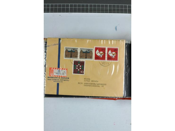 1945/70, vorwiegend postfrische Sammlung mit guten Sammlungen ab SBZ mit u.a. Mi.-Nr. 41 und Block 1x, 2t, 4, 5X/Y postfrisch