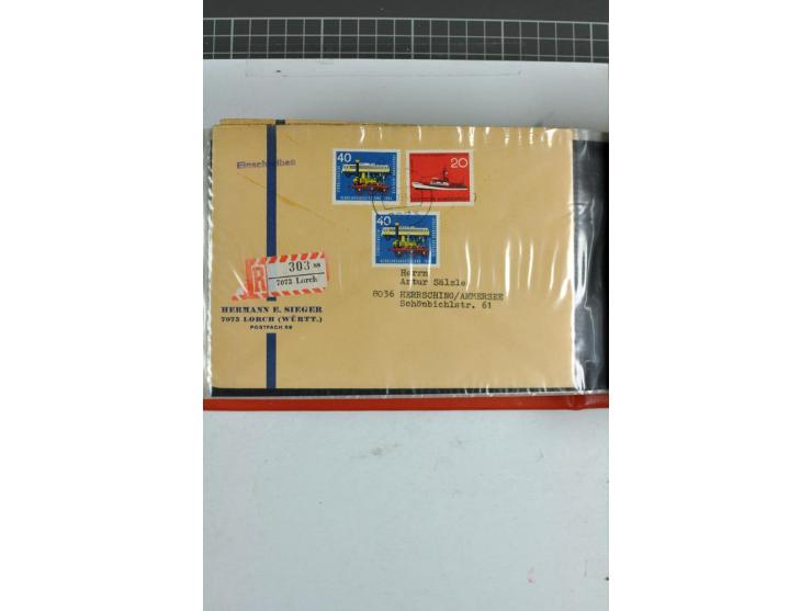 1945/70, vorwiegend postfrische Sammlung mit guten Sammlungen ab SBZ mit u.a. Mi.-Nr. 41 und Block 1x, 2t, 4, 5X/Y postfrisch