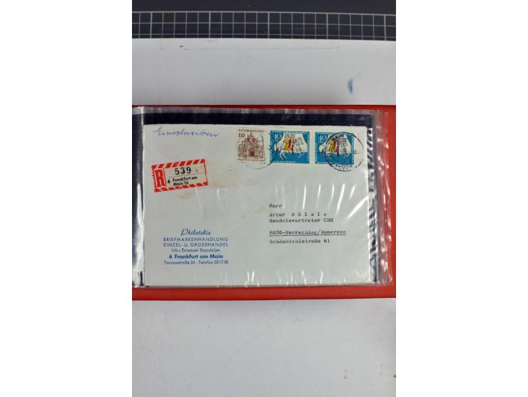 1945/70, vorwiegend postfrische Sammlung mit guten Sammlungen ab SBZ mit u.a. Mi.-Nr. 41 und Block 1x, 2t, 4, 5X/Y postfrisch