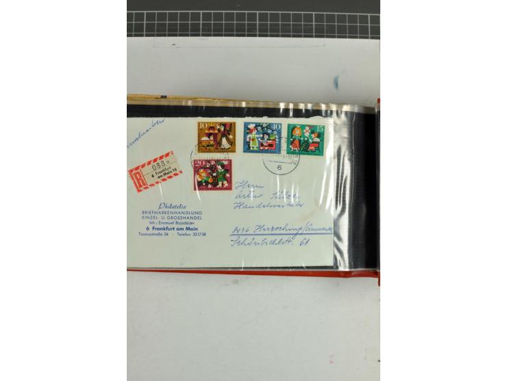 1945/70, vorwiegend postfrische Sammlung mit guten Sammlungen ab SBZ mit u.a. Mi.-Nr. 41 und Block 1x, 2t, 4, 5X/Y postfrisch