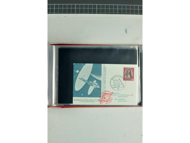 1945/70, vorwiegend postfrische Sammlung mit guten Sammlungen ab SBZ mit u.a. Mi.-Nr. 41 und Block 1x, 2t, 4, 5X/Y postfrisch