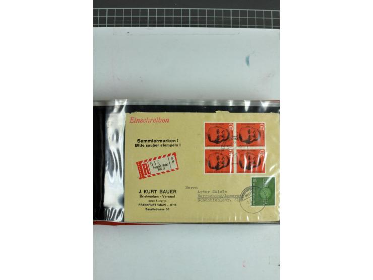 1945/70, vorwiegend postfrische Sammlung mit guten Sammlungen ab SBZ mit u.a. Mi.-Nr. 41 und Block 1x, 2t, 4, 5X/Y postfrisch