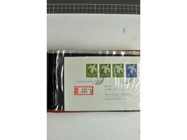 1945/70, vorwiegend postfrische Sammlung mit guten Sammlungen ab SBZ mit u.a. Mi.-Nr. 41 und Block 1x, 2t, 4, 5X/Y postfrisch