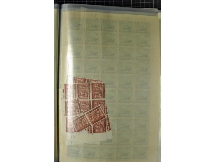 1950/1964, postrischer Lagerposten mit Bogen und Bogenteilen in unterschiedlichen Mengen, dabei u.a. Mi.-Nr. 71 (8), 75-79 (1