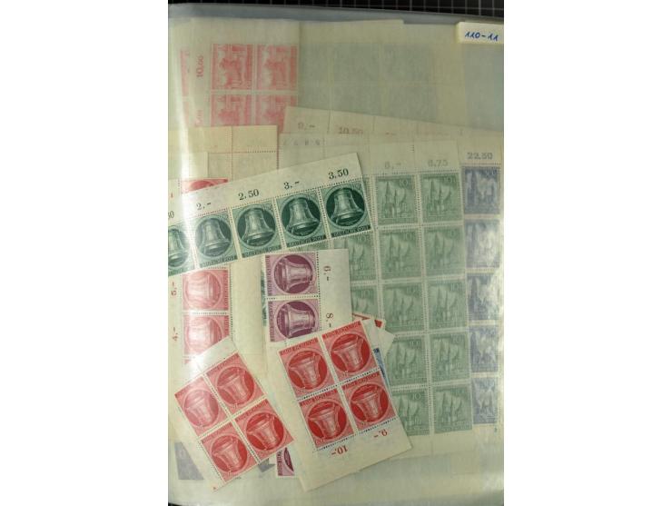 1950/1964, postrischer Lagerposten mit Bogen und Bogenteilen in unterschiedlichen Mengen, dabei u.a. Mi.-Nr. 71 (8), 75-79 (1