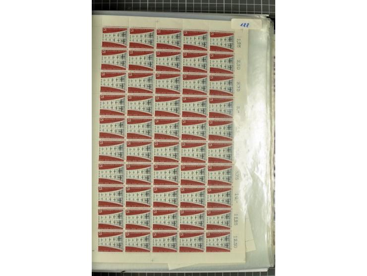 1950/1964, postrischer Lagerposten mit Bogen und Bogenteilen in unterschiedlichen Mengen, dabei u.a. Mi.-Nr. 71 (8), 75-79 (1