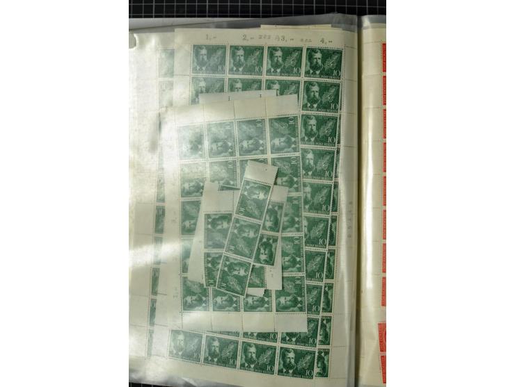 1950/1964, postrischer Lagerposten mit Bogen und Bogenteilen in unterschiedlichen Mengen, dabei u.a. Mi.-Nr. 71 (8), 75-79 (1