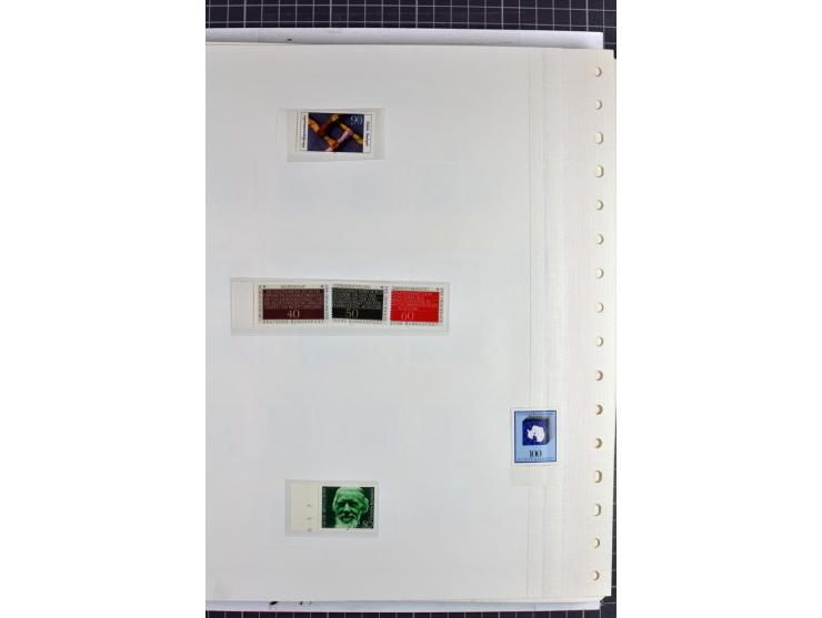 1949/1987, in den Hauptnummern überkpl. postfrische (wenige Werte ungebraucht) und gestempelte Sammlung, dabei Anfangsausgabe