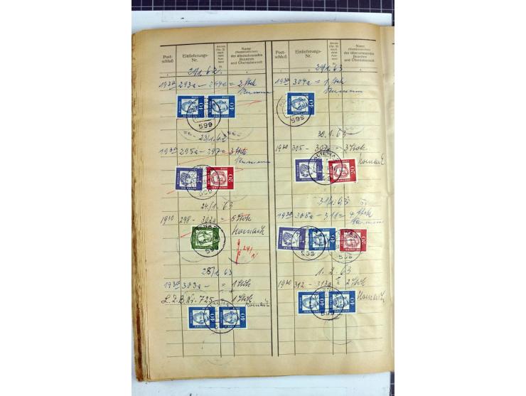 1960/64, Teil eines großformatigen Einlieferungsheftes, über 60 Blatt (wenige mit Fehlstellen), alle frankiert, meist mit Heu