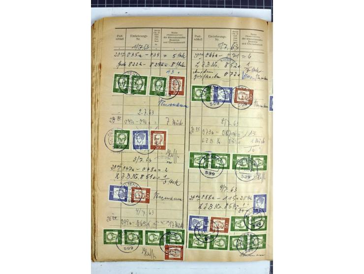 1960/64, Teil eines großformatigen Einlieferungsheftes, über 60 Blatt (wenige mit Fehlstellen), alle frankiert, meist mit Heu