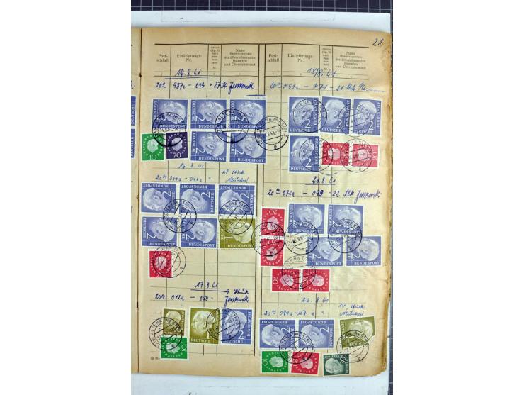 1960/64, Teil eines großformatigen Einlieferungsheftes, über 60 Blatt (wenige mit Fehlstellen), alle frankiert, meist mit Heu