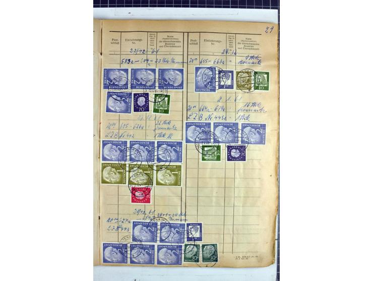 1960/64, Teil eines großformatigen Einlieferungsheftes, über 60 Blatt (wenige mit Fehlstellen), alle frankiert, meist mit Heu
