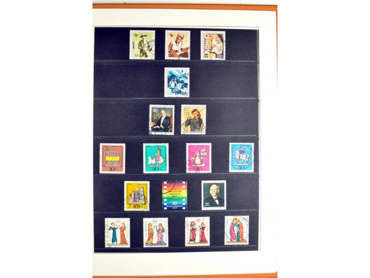 1948/1990, in den Hauptnummern postfrisch und gestempelt jeweils kpl. Sammlung, dabei Berlin Bl. 1 gestempelt mit Fotoattest 