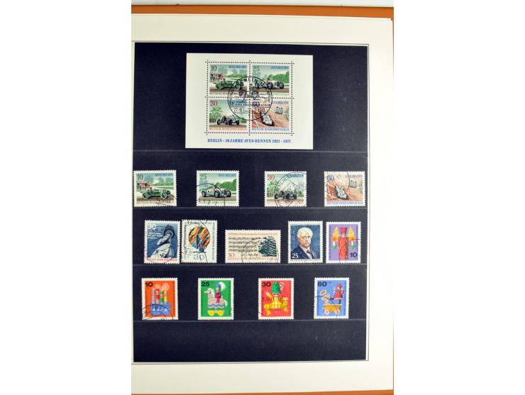 1948/1990, in den Hauptnummern postfrisch und gestempelt jeweils kpl. Sammlung, dabei Berlin Bl. 1 gestempelt mit Fotoattest 