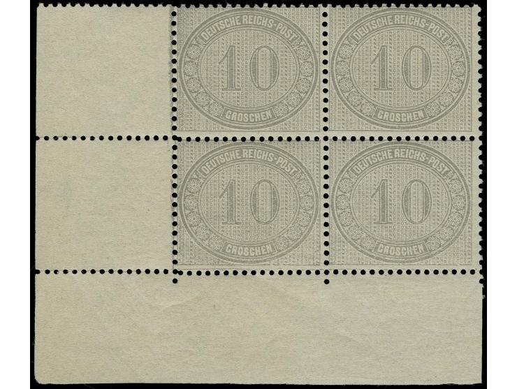10 Gr. gelblichgrau, postfrischer linker unterer Eckrand-4er-Block, dabei auf Feld 136 der seltene Plattenfehler 'Bruch des R
