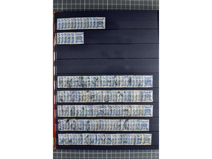 Accumulation of many hundreds of unused and (mostly) used stamps, the largest part sorted according to plate A and B, 2 stock