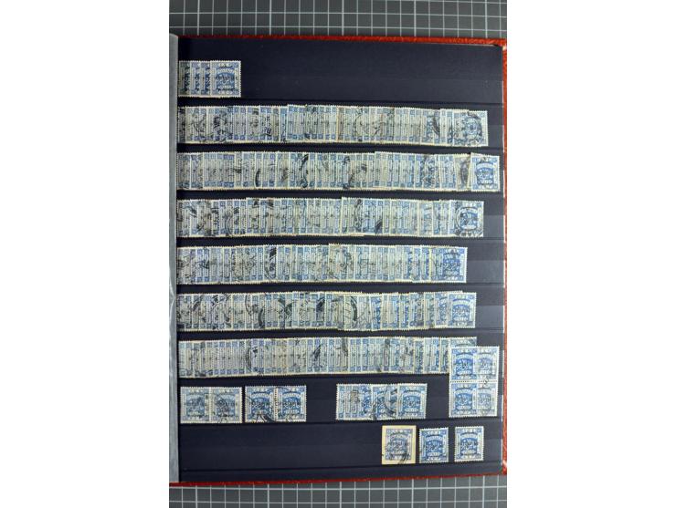 Accumulation of many hundreds of unused and (mostly) used stamps, the largest part sorted according to plate A and B, 2 stock