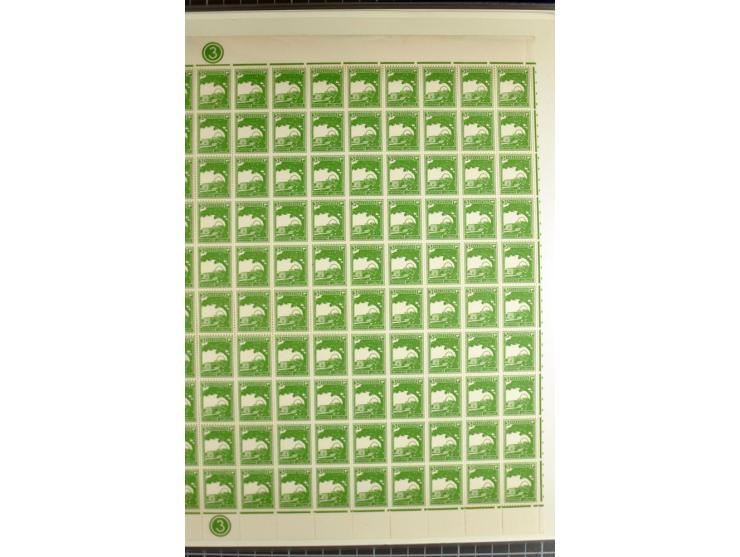 Specialized 1 volume collection with unused and used stamps and 15 entires; incl. are many interesting items like 5 m. with f