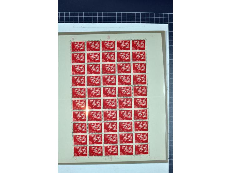 1956/2005, lot with good values like Luxemburg 1956 in blocks of four, varieties, plate flaws, sheets and souvenir sheets, so
