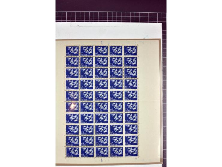 1956/2005, lot with good values like Luxemburg 1956 in blocks of four, varieties, plate flaws, sheets and souvenir sheets, so