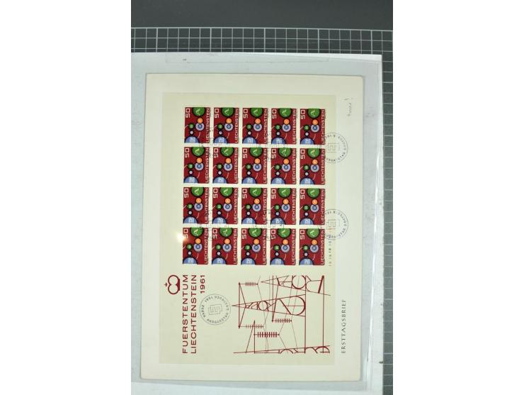 1956/2005, lot with good values like Luxemburg 1956 in blocks of four, varieties, plate flaws, sheets and souvenir sheets, so