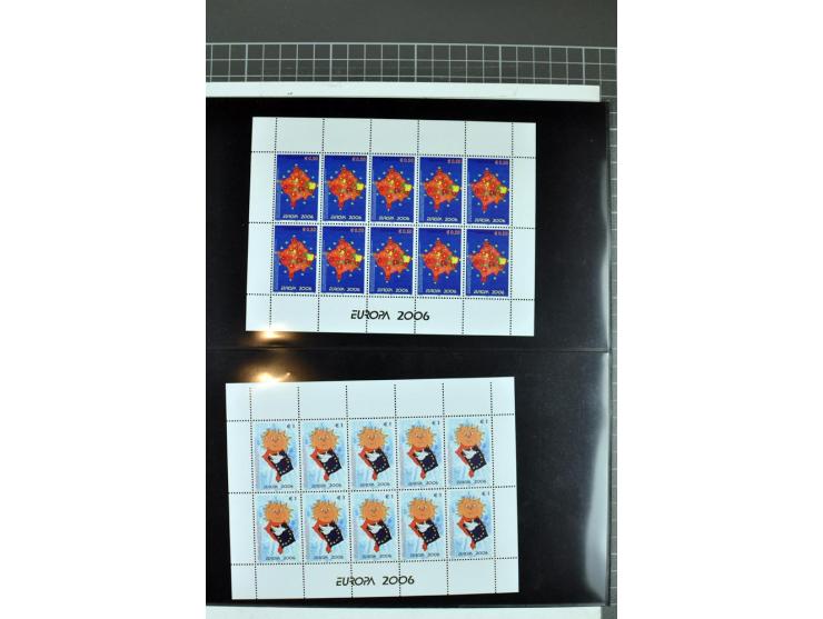 1956/2005, lot with good values like Luxemburg 1956 in blocks of four, varieties, plate flaws, sheets and souvenir sheets, so