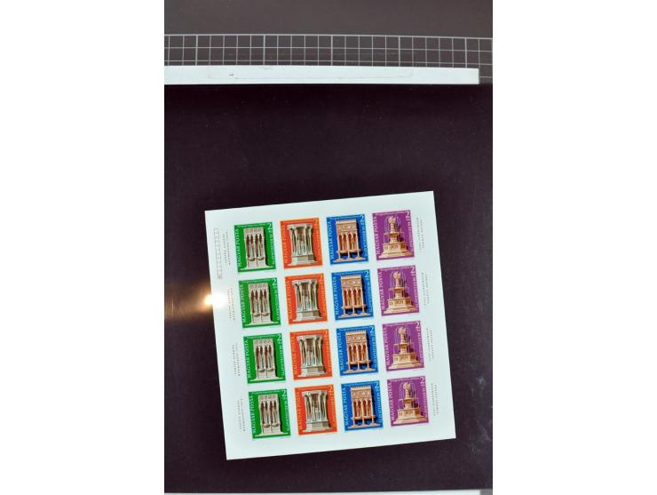 1956/2005, lot with good values like Luxemburg 1956 in blocks of four, varieties, plate flaws, sheets and souvenir sheets, so
