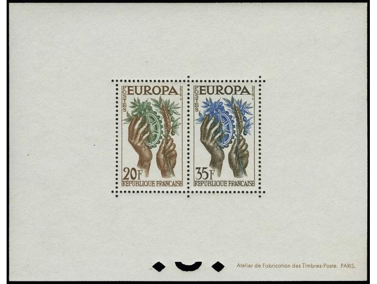 1957, timbres spéciaux 20 et 35 fr. bloc-feuillet gommé, tirage seulement 22 pièces, certificat photo Laroze, neuf sans charn