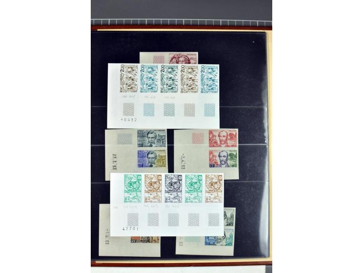 1956/81, Essais de  couleurs non dentelés , timbres avec bord de feuille, numéros de la marge de la  feuille etc., neufs sans